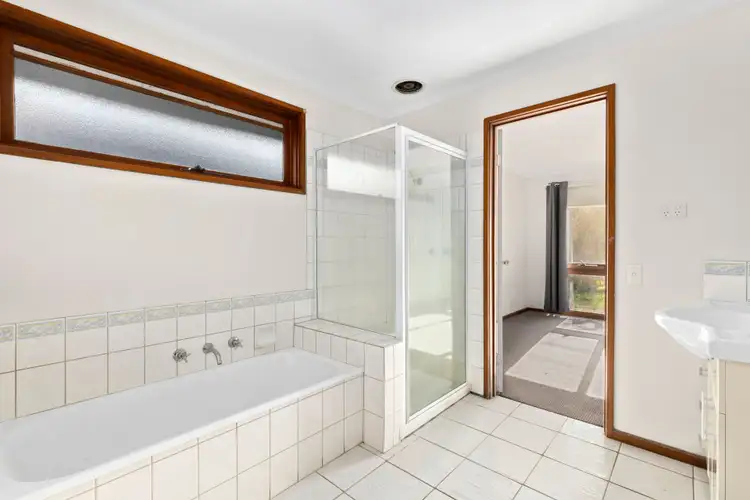 Fifth view of Homely house listing, 10 Kyema Drive, Lara VIC 3212