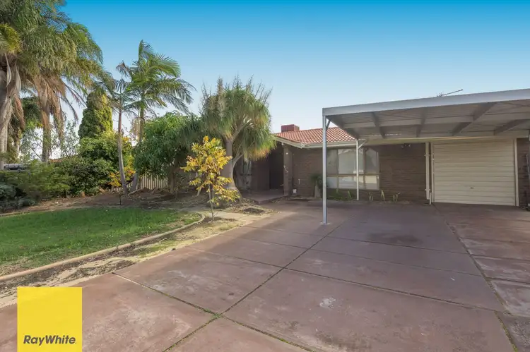 7 Borden Road, Marangaroo WA 6064