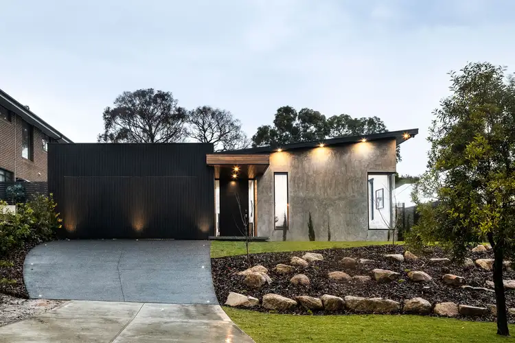 21 Peter Chance Crescent, Langwarrin VIC 3910