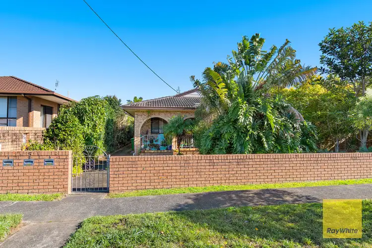 Main view of Homely block of units listing, 5 Norman Street, Umina Beach NSW 2257