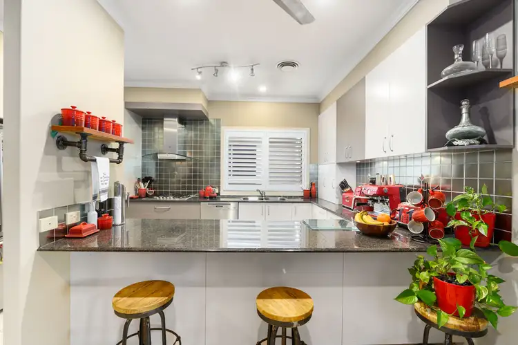 21 Port Peyra Crescent, Varsity Lakes QLD 4227