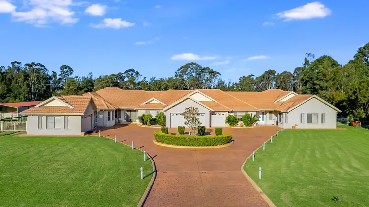 10 & 10a Bordeaux Place, Orchard Hills NSW 2748
