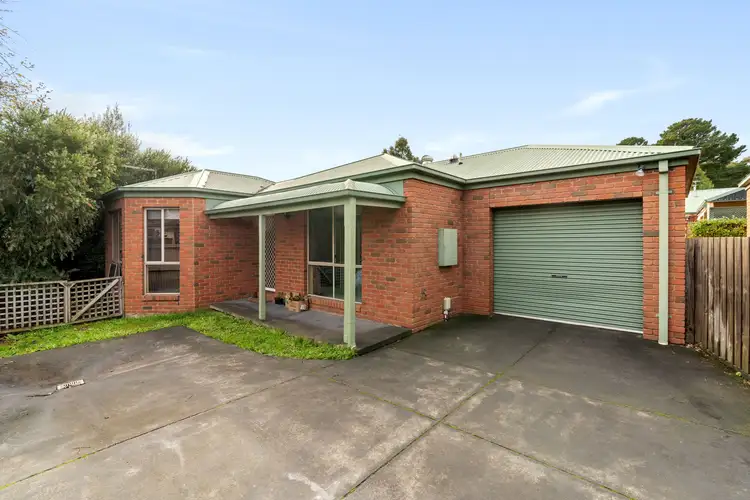 33 Recreation Road, Mount Clear VIC 3350