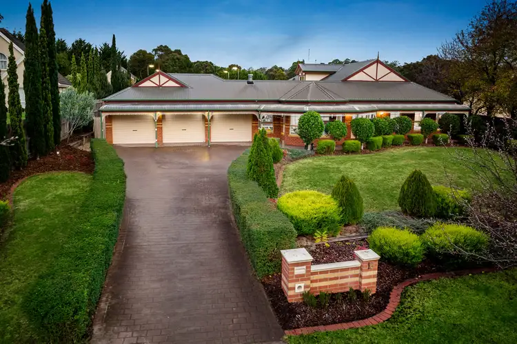 16 Forrest Hill Grove, Lysterfield South VIC 3156