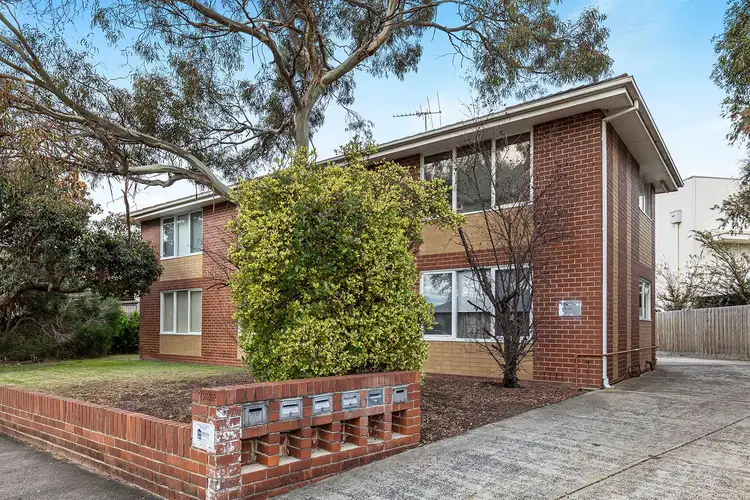 Main view of Homely apartment listing, 2/6 McArthur Street, Bentleigh VIC 3204