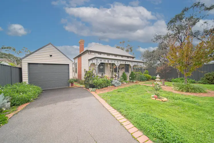 19 Walls Street, Eaglehawk VIC 3556