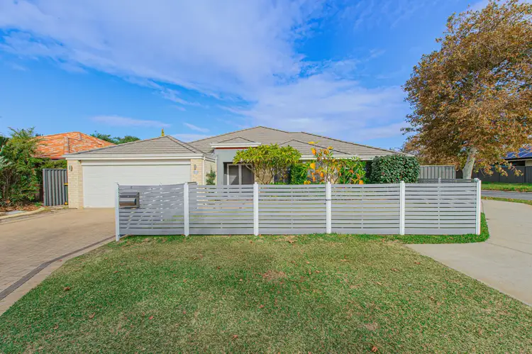 2 Octagon Gardens, Aveley WA 6069
