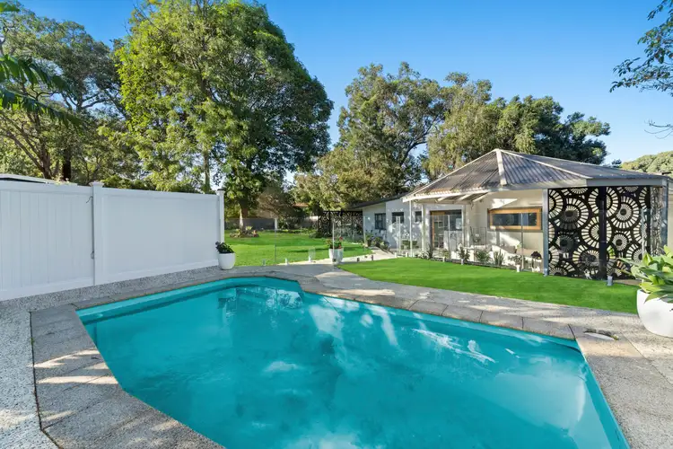 14 Enid Road, Kalamunda WA 6076