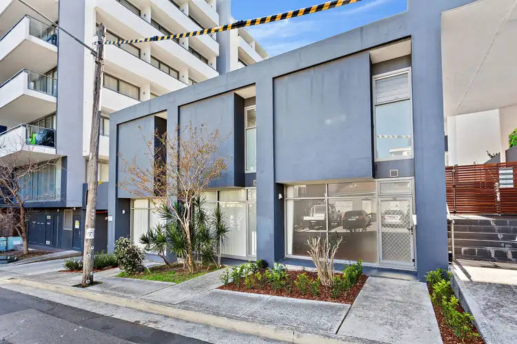 1C Pitt Lane