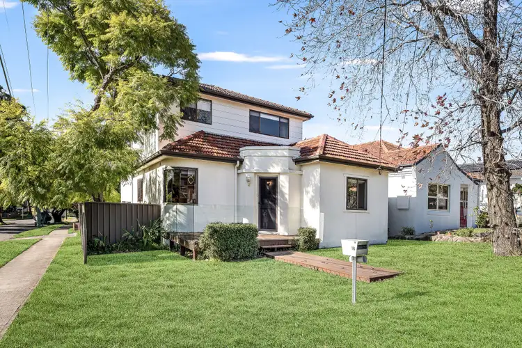 18 Mona Road, Riverwood NSW 2210