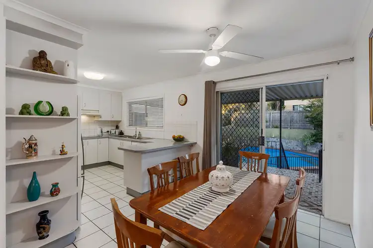 11 Laver Street, Macgregor QLD 4109
