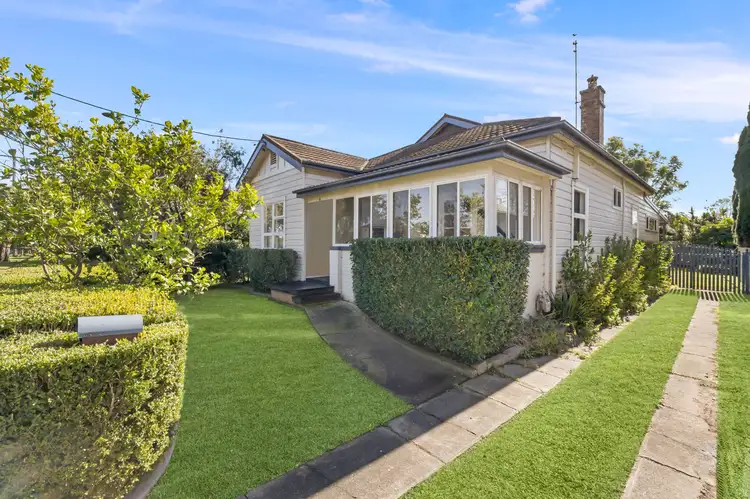 16 Roy Street, Lorn NSW 2320