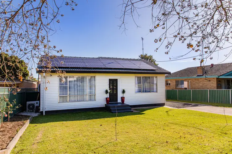 6 Kibbler Street, Cowra NSW 2794