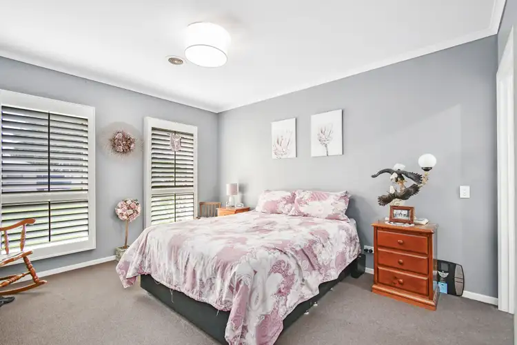 Fourth view of Homely house listing, 5 Eskdale Court, Pakenham VIC 3810