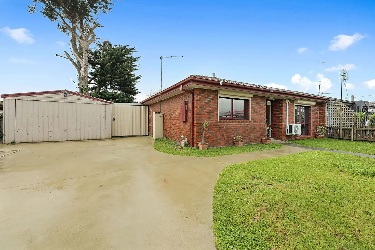 Main view of Homely unit listing, 2/21 Hunter Street, Moe VIC 3825