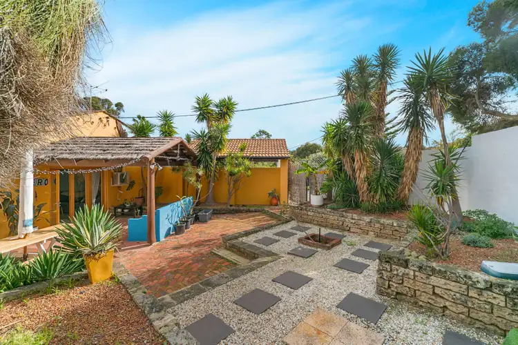 1A Kempenfeldt Avenue, Sorrento WA 6020