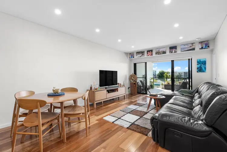 Second view of Homely unit listing, 204/6 Quarry Road, Sherwood QLD 4075