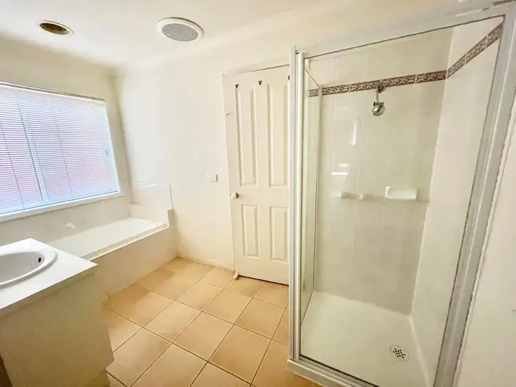 Fifth view of Homely house listing, 28 Nullarbor Place, Caroline Springs VIC 3023