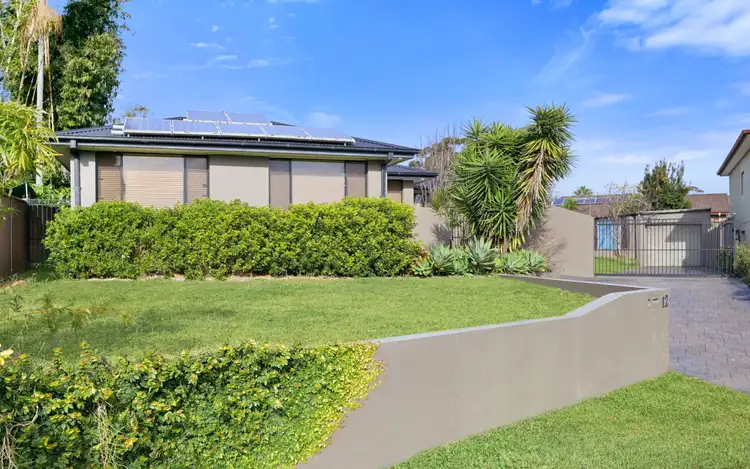 12 Manam Place, Glenfield NSW 2167