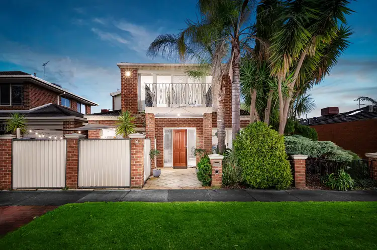 16 Elaine Place, Rowville VIC 3178