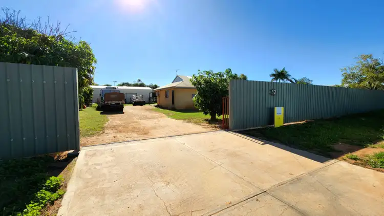 12 Hope Street, Carnarvon WA 6701