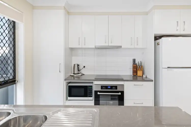 Second view of Homely house listing, 2/32 Denham Circuit, Willow Vale QLD 4209