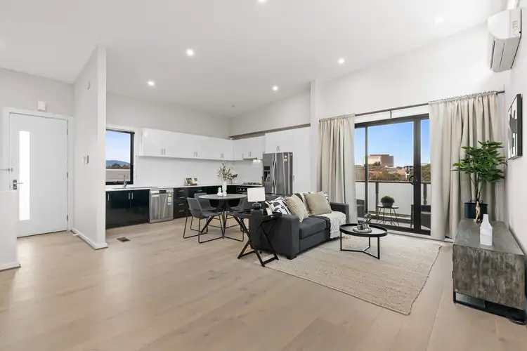 Second view of Homely house listing, 6 Wildwood Grove, Ringwood VIC 3134