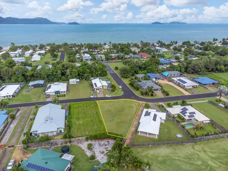 1 Clipper Court, South Mission QLD 4852