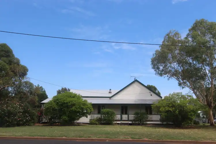 18 River Street, Charleville QLD 4470