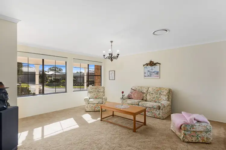 Second view of Homely house listing, 5 Sunray Crescent, Horsley NSW 2530