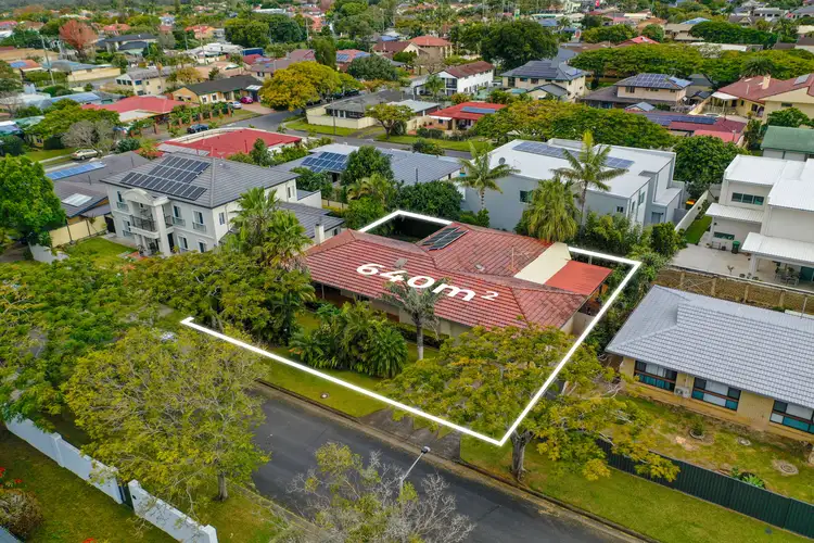 6 Cornell Street, Robertson QLD 4109