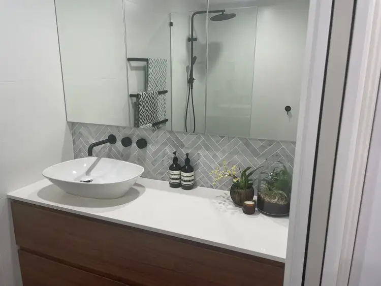 Fourth view of Homely unit listing, 1/249 Riding Road, Balmoral QLD 4171