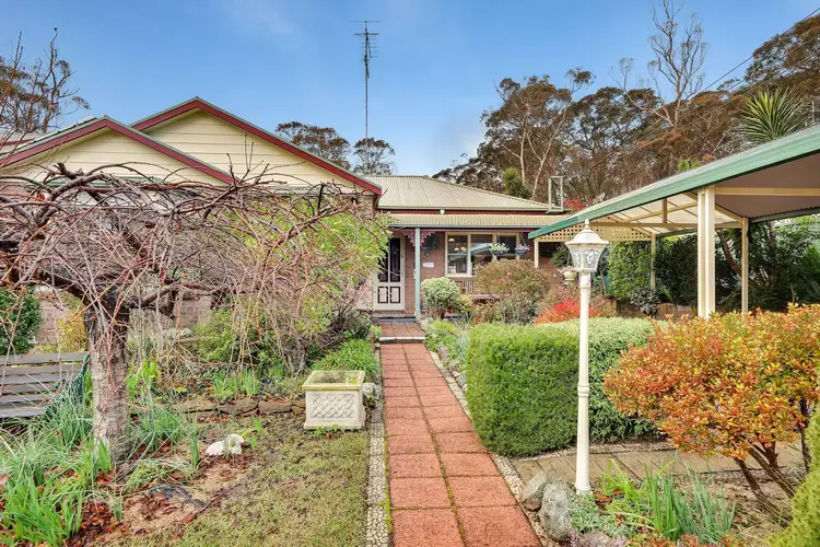 13 St Andrews Avenue, Blackheath NSW 2785