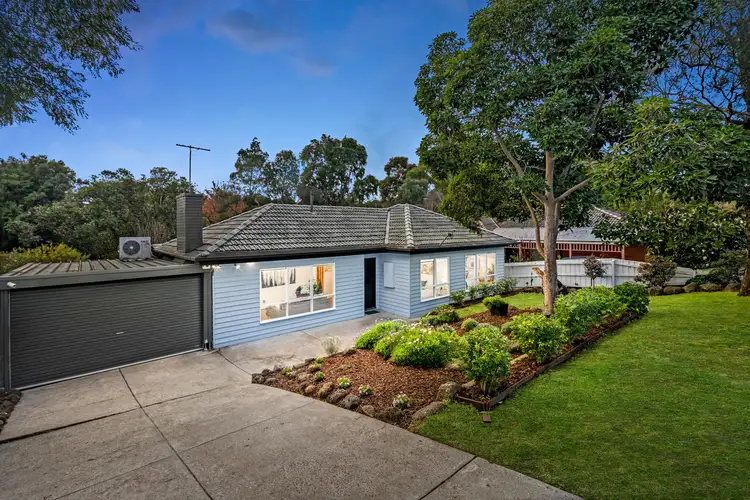 9 Ian Grove, Burwood VIC 3125