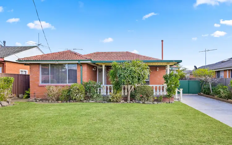 3 Harvey Street, Macquarie Fields NSW 2564