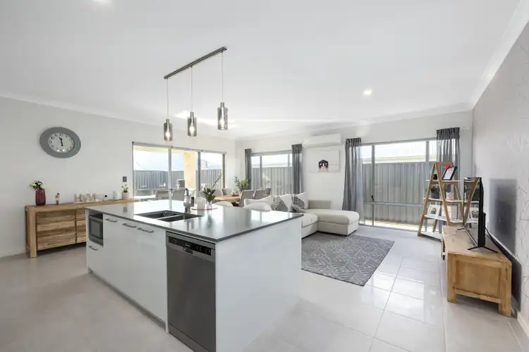 15 Buttermere Grange, Aveley WA 6069