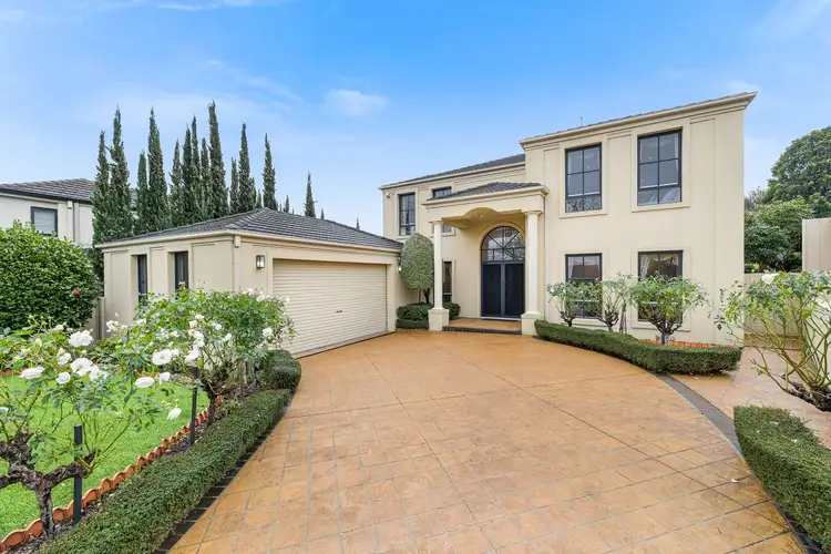 4 Biralee Court, Berwick VIC 3806