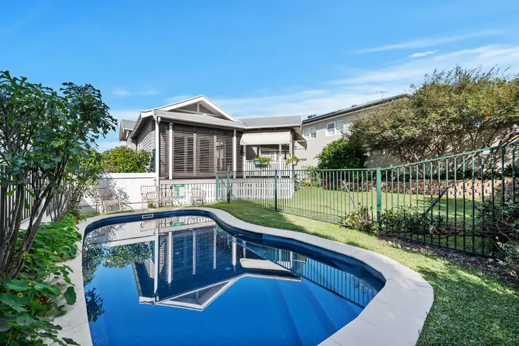 27 Anthony Street, Hamilton QLD 4007