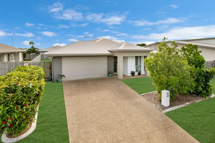 27 Barratonia Way, Mount Low QLD 4818