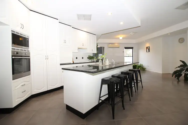 Sixth view of Homely house listing, 8 Peggy Court, Emerald QLD 4720