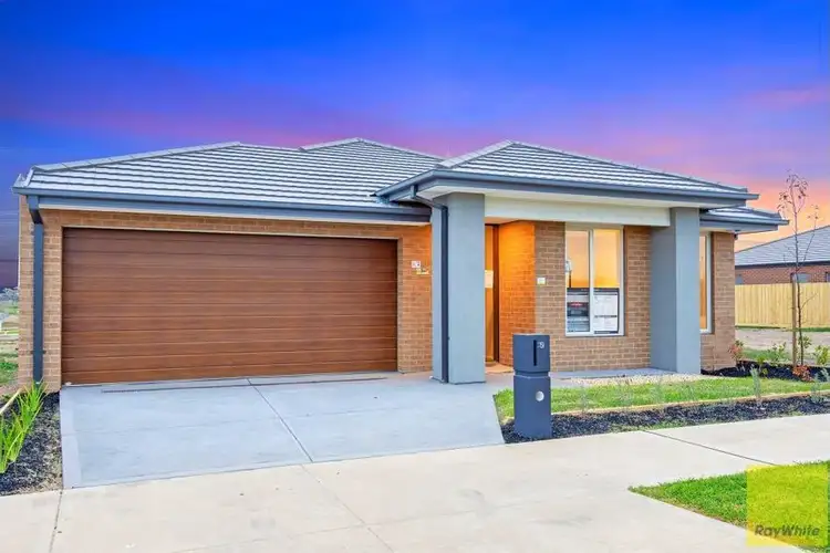 Second view of Homely house listing, 5 Cayenne Way, Mickleham VIC 3064
