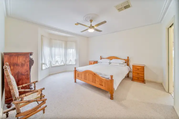 Fifth view of Homely house listing, 2 Kinta Court, Strathfieldsaye VIC 3551