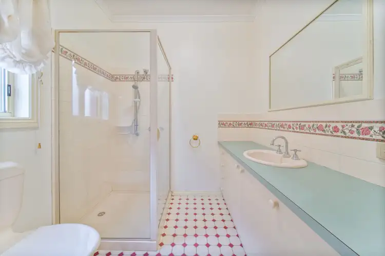 Sixth view of Homely house listing, 2 Kinta Court, Strathfieldsaye VIC 3551