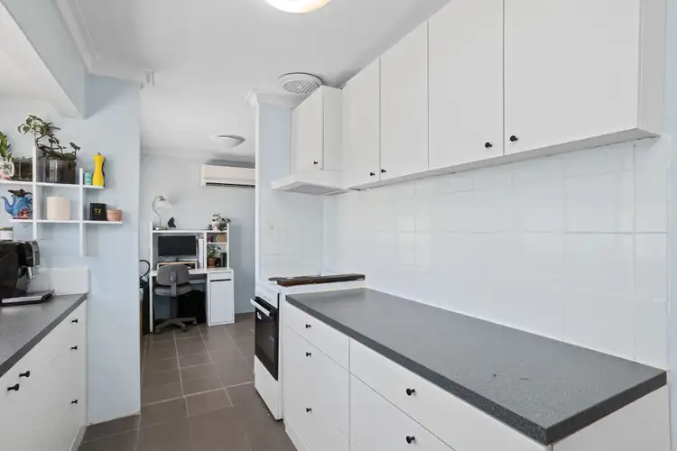 Sixth view of Homely house listing, 2 Hurrey Place, Beechboro WA 6063