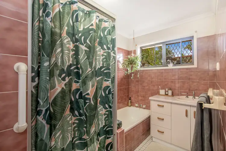 Sixth view of Homely semi-detached listing, 31 BULTARRA Crescent, Kirwan QLD 4817