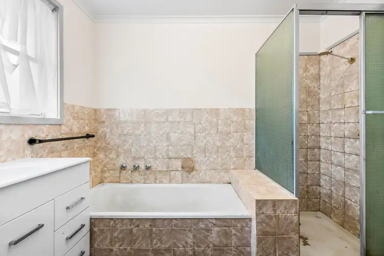 Fifth view of Homely house listing, 7 Ayr Court, Corio VIC 3214