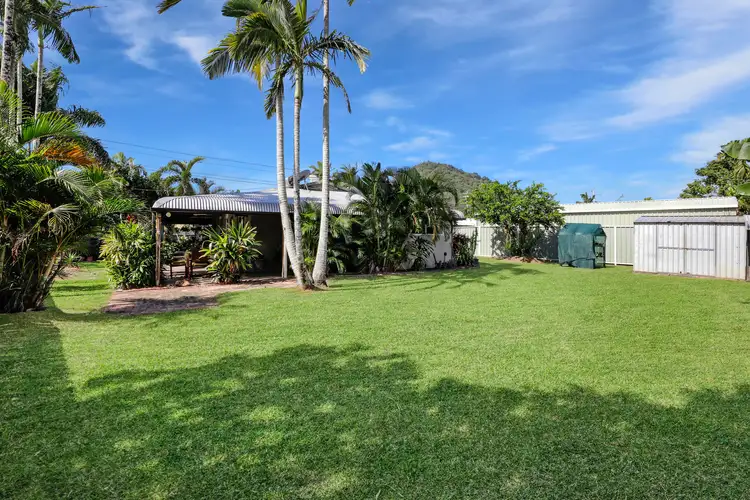 7 Periwinkle Avenue, Trinity Beach QLD 4879