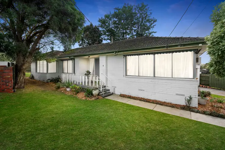 6 Coora Court, Frankston VIC 3199