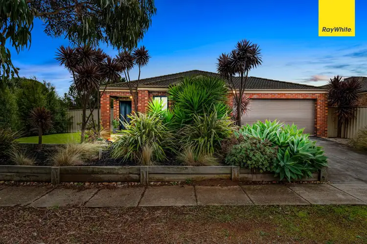 Second view of Homely house listing, 39 Featherhead Way, Harkness VIC 3337