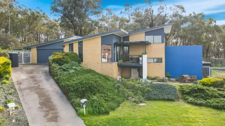 Second view of Homely house listing, 5 Kenny Court, Kangaroo Flat VIC 3555